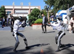 把研发、制制、供应链、营销全据贯通起来